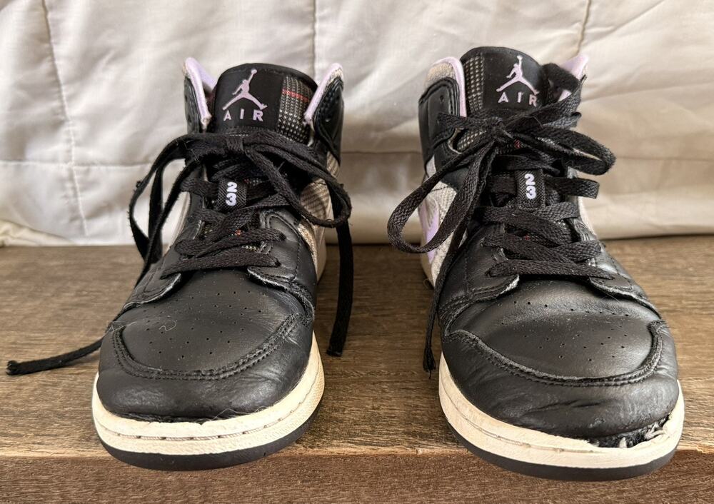 Nike Air Jordan 1 Mid SE Houndstooth Sneaker Kids size 6Y